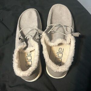 Hey dude size 8 never worn